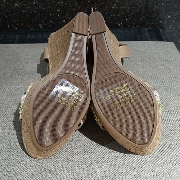 TAN NEUTRAL BEADED SANDAL CORK WEDGES ANKLE STRAPS - Picture 8 of 10